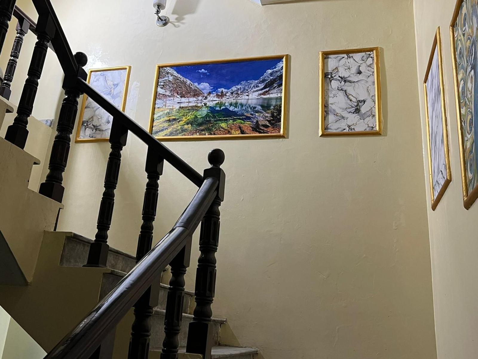 Hotel Tourist Inn Лахор Екстериор снимка